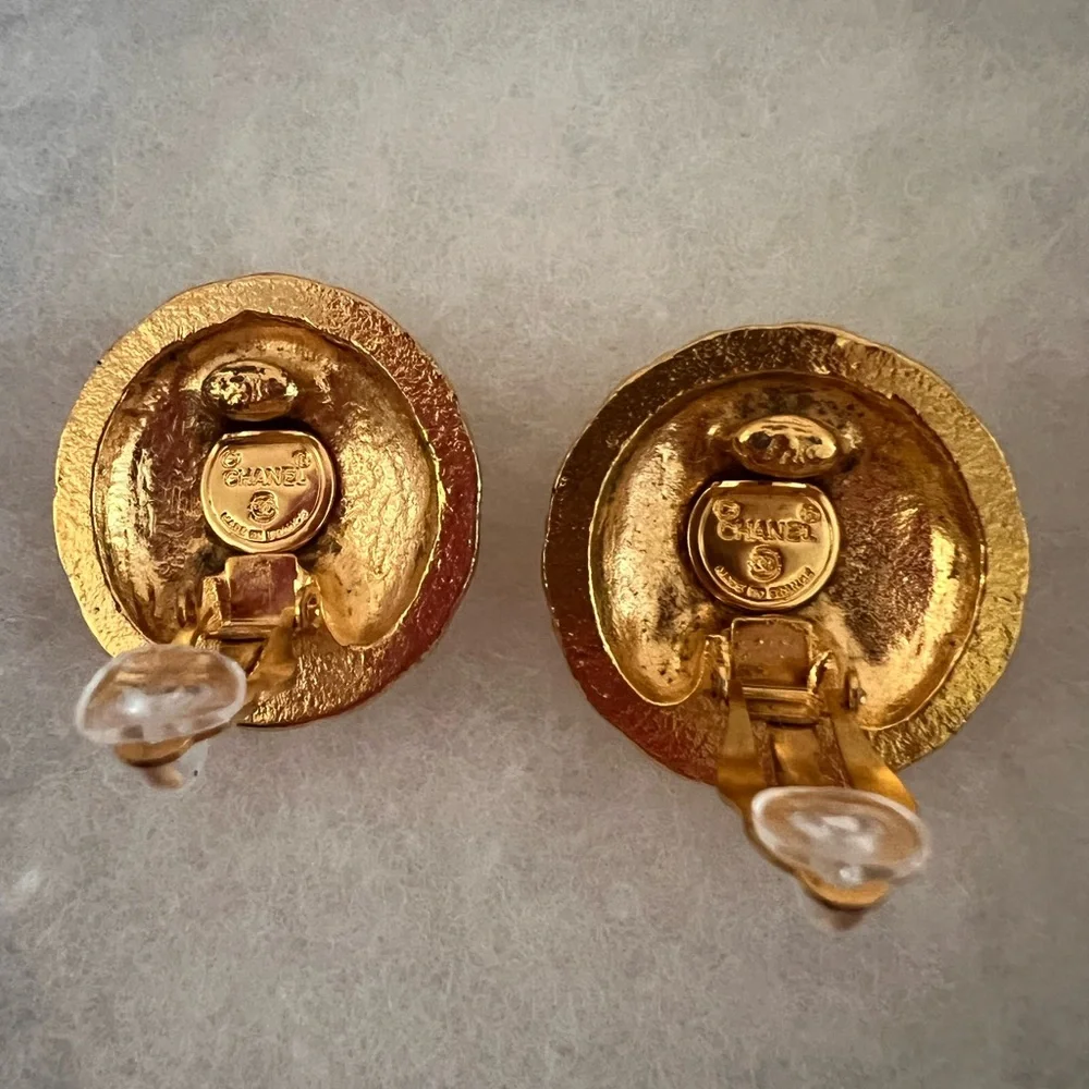 CHANEL authentic vintage
